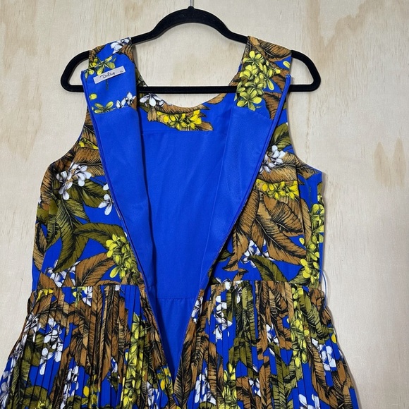 Darling Selena Floral Tropical Pleated Dress, Size XL - Picture 8 of 11
